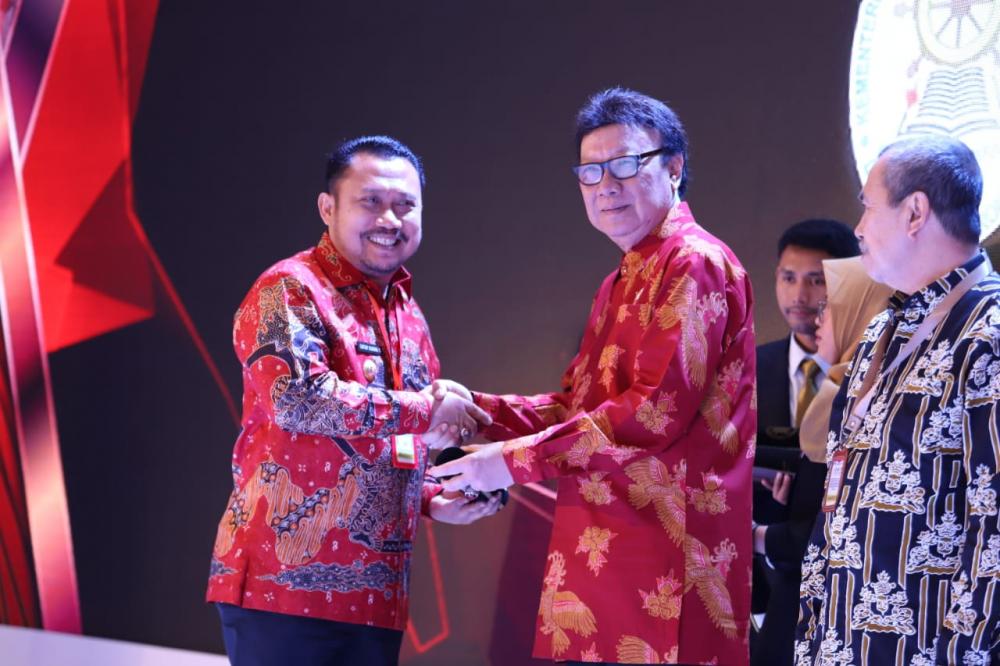 Pemerintah Kabupaten Kampar Memperoleh Nilai B Hasil Evaluasi SAKIP tahun 2019.