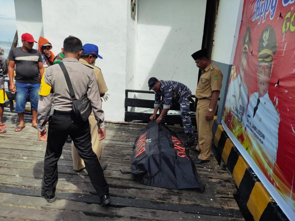 Mayat Mr X Terapung di Perairan Panipahan Rohil Ditemukan Kapal Nelayan, Begini Kondisinya..