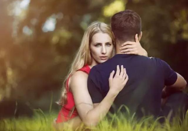 4 Cara Untuk Meredakan Rasa Cemburu