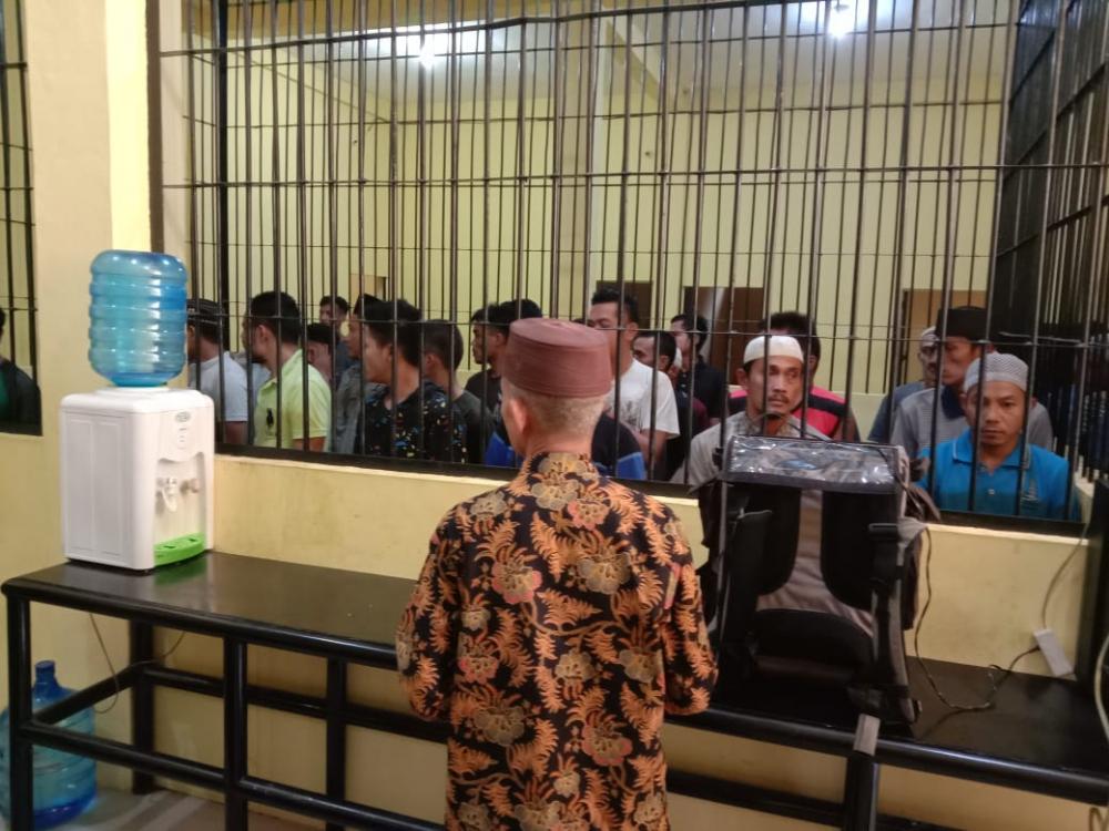 Polres Kampar Adakan Tausyiah Untuk Para Tahanan Muslim di Rutan Mapolres 