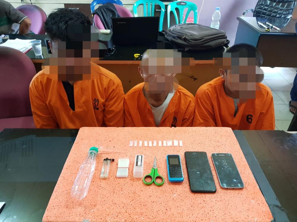 Polres Inhil Menciduk 3 Orang laki laki Pelaku Tindak Pidana Narkotika Jenis Shabu