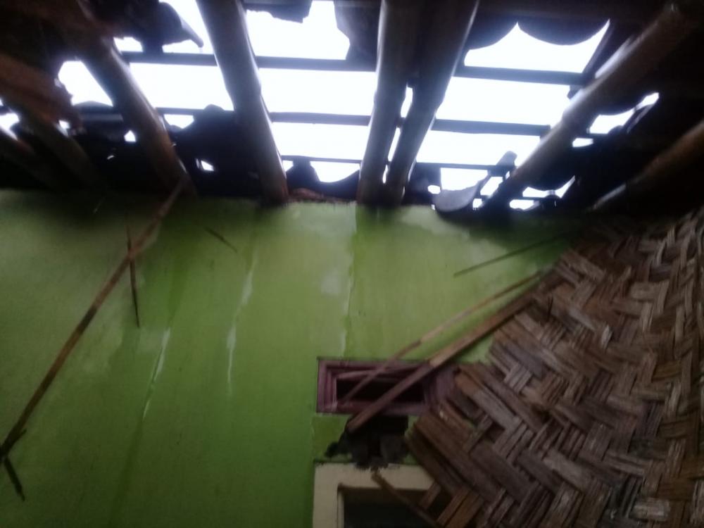 Akibat Hujan Lebat Satu Rumah Warga Disambar Petir