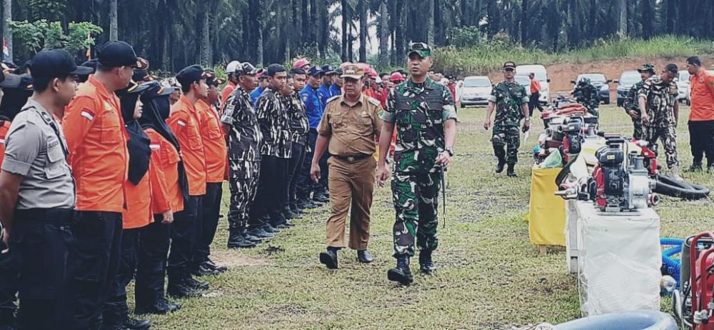 Dandim 0321/Rohil Pimpim Simulasi Penanggulan Karhutla di Basira