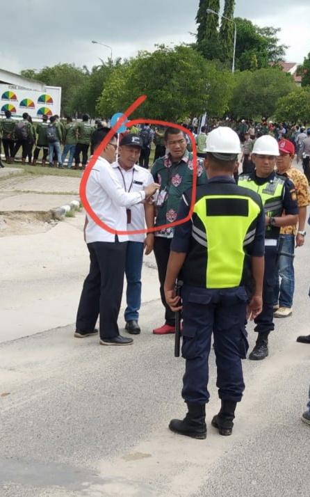Parah....Wartawan di Larang Masuk Liput Kedatangan Jokowi oleh PT RAPP