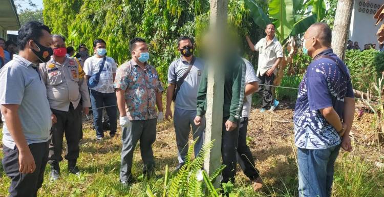 Seorang Guru di Rohil Ditemukan Tewas Tergantung di Tiang