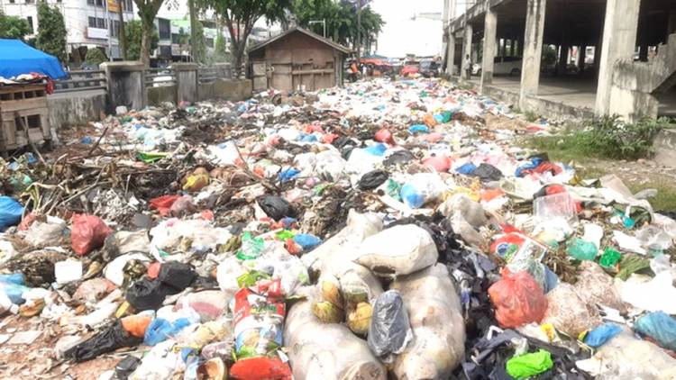 Tersangkut Masalah Sampah, Kadis LHK Pekanbaru Dicopot dari Jabatan