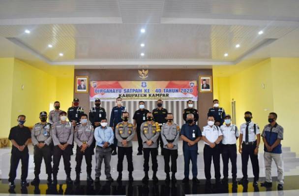 Kapolres Kampar dan Perwakilan Satpam Ikuti Upacara HUT Satpam ke-40 Secara Virtual