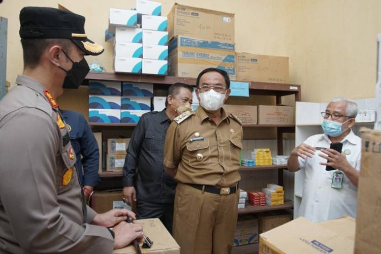 Hadapi Gelombang Virus Omicron, Bupati HM. Wardan Tinjau Kesiapan RS Puri Husada Gemilang