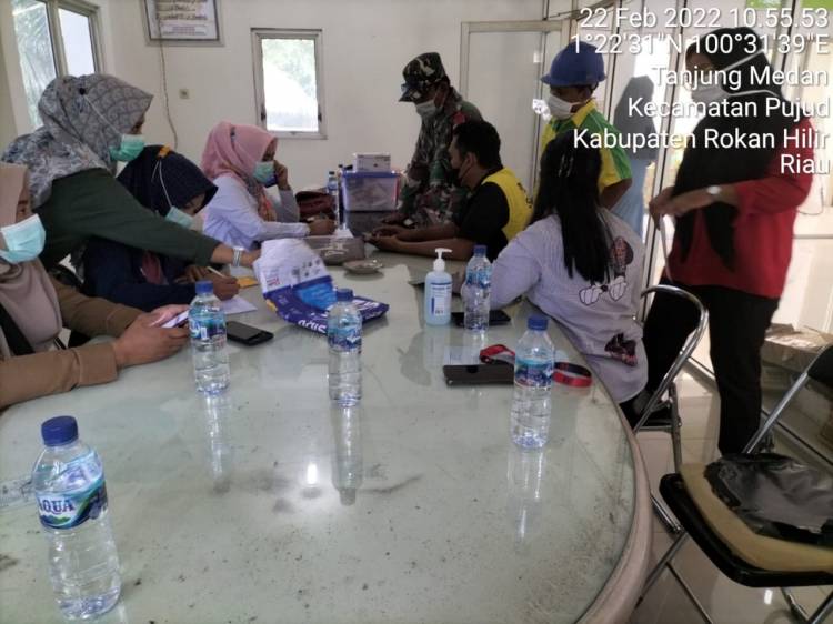 Babinsa Koramil 02/TP Kembali Sasar Pasar dan Kantor Kepenghuluan