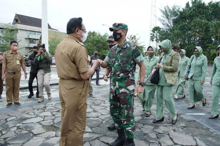 Bupati Inhil HM. Wardan Sambut Kedatangan Danrem 031/WB