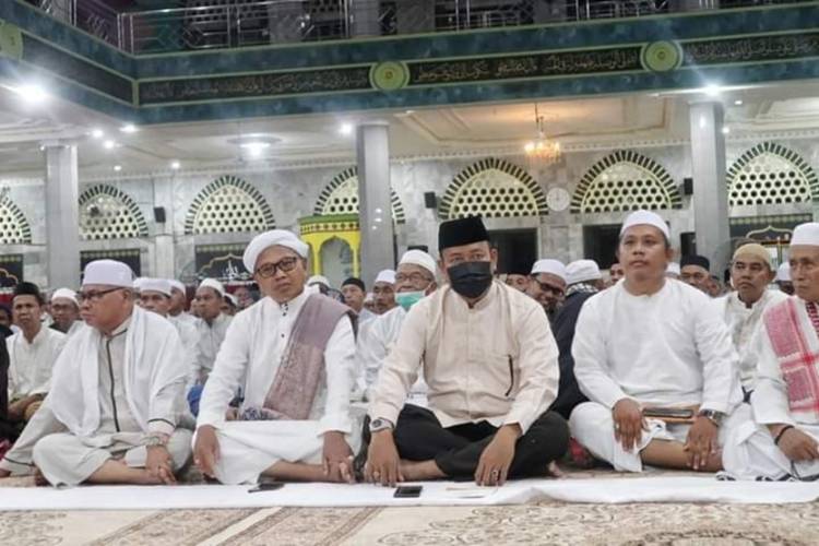 Bupati Inhil Diwakili Asisten Pemerintahan dan Kesra Hadiri Isra' Mi'raj 1443 H dan Haul ke-17 Tuan Guru Sekumpul