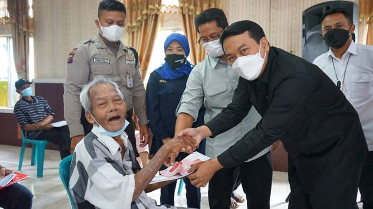 Prihatin Banyak Warga Binjai Belum Terima Bansos, Rudi Hartono Bangun Turun Tangan Realisasikan Bansos 
