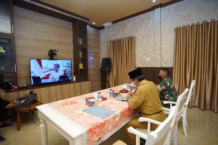 Bupati Inhil HM. Wardan Ikuti Rapat Pertemuan dengan Presiden Jokowi
