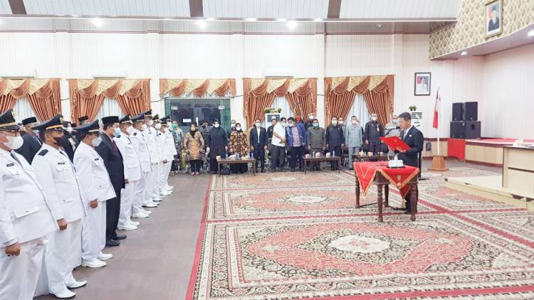 Bupati Rohil Kembali Lantik Puluhan Pejabat Eselon ll Hingga Camat dan Lurah