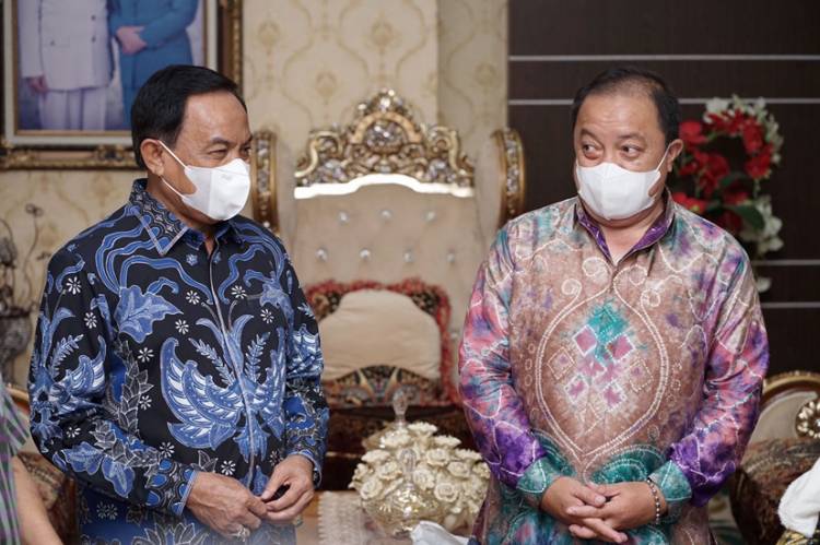 Bupati Inhil Sambut Hangat Kunjungan Silaturahim Mantan Wagub Kalsel H. Rosehan Noor Bahri