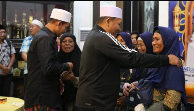 Rogoh Kantong Pribadi, Bupati Sampang Kembali Berangkatkan Kaum Dhuafa Umrah Gratis