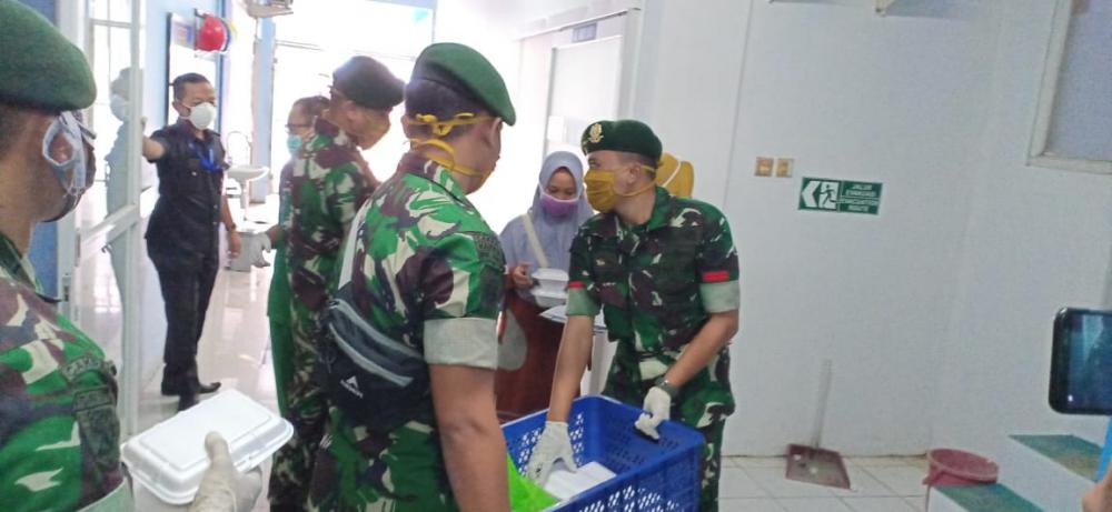 Aksi Nyata Jumat Berkah Batalyon 323/Buaya Putih