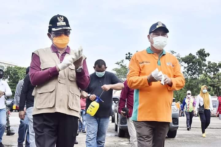 Sesuai Arahan Bupati dan Wakil Bupati, Tim Gugus Tugas Pencegahan Covid-19 Salurkan 19.268 Disinfektan. 