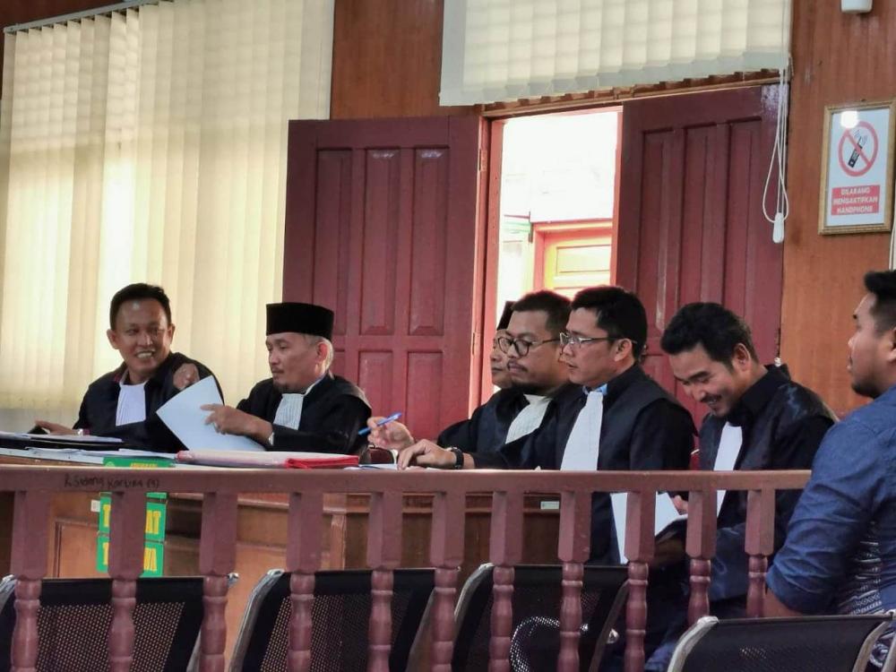 Kategori Tulisan Terdakwa Melalui Postingnya Adalah Tergolong Kepada "Lokusi" 