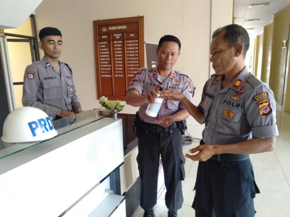 Dalam Rangka Mengantisipasi Wabah Virus Corona Polres Banjar Melakukan Beberapa Langkah