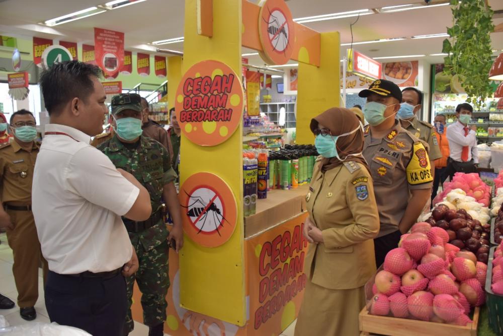 Pemerintah dan Polres Kota Banjar Melaksanakan Pengecekan Harga Sembilan Bahan Pokok