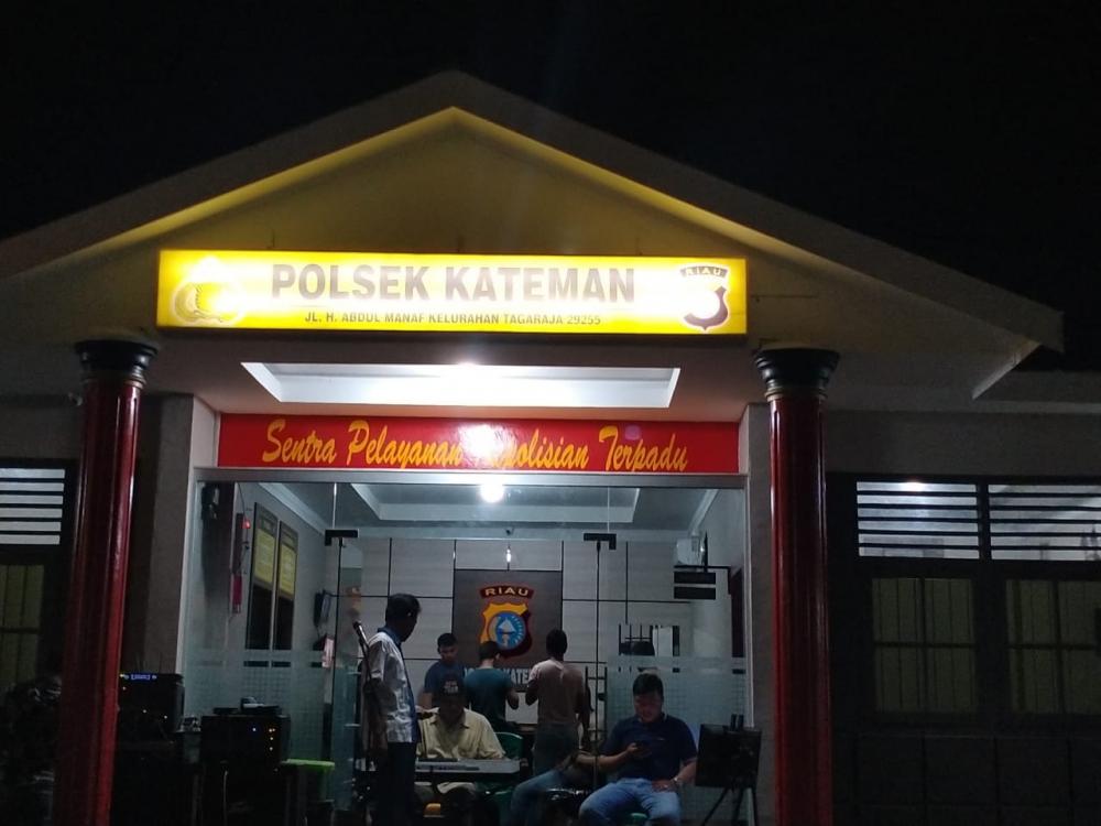Video Malam Hiburan Polsek Kateman Untuk Menghibur Tim Gabungan Karhutla Yang Di Pimpin Kapolres Inhil