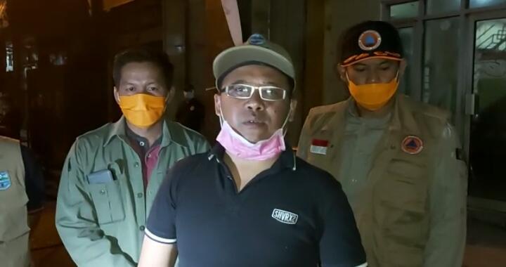 Pasar Banjar Tetap Buka, Cegah Covid-19 Disemprot Disinfektan