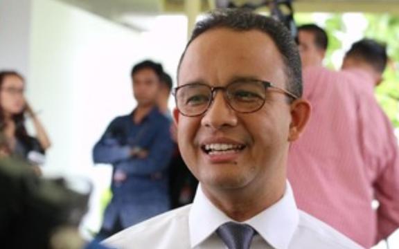 Gubernur DKI Jakarta Anies Baswedan Ingatkan Bawa Sajadah dan Alas Sendiri Saat Sholat Jum'at