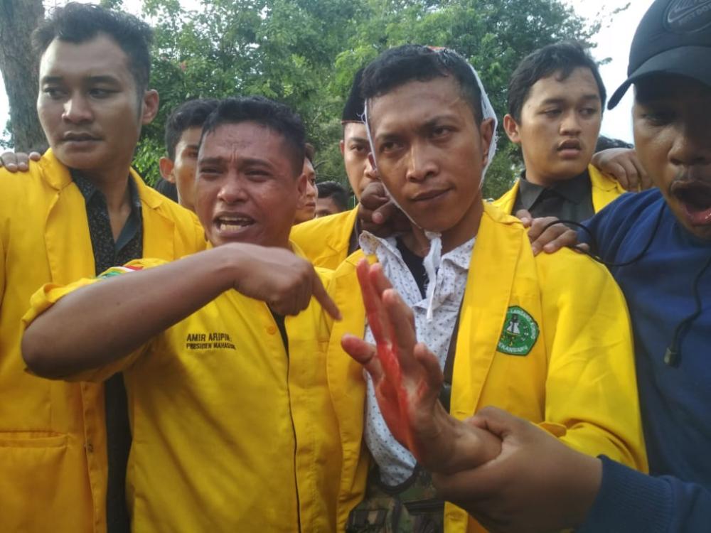 Video Demo Mahasiswa Bela Kamarek Petani Miskin Di Kejaksaan Tinggi Riau Ricuh