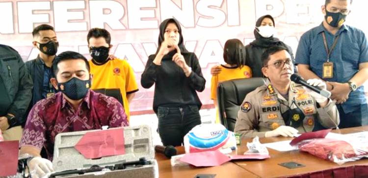 Pasangan Kekasih yang Unggah Video Asusila ke Situs Dewasa Luar Negeri Ditangkap Polisi