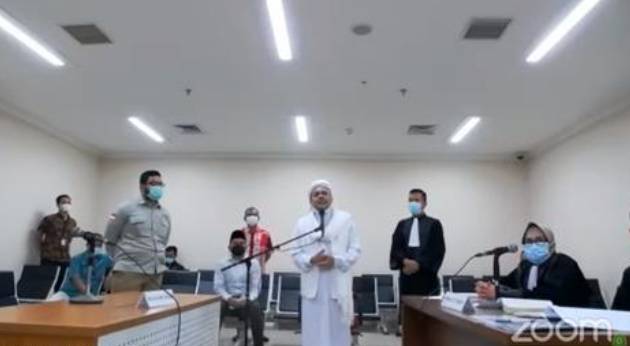 Dakwaan Habib Rizieq Shihab Pasal Berlapis