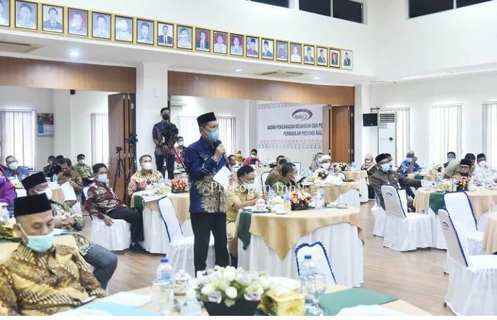 H.Syamsuddin Uti Mengikuti Rakoor Pengawasan Intern Keuangan dan Pembangunan Tingkat Provinsi Riau Tahun 2021