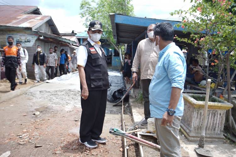 Bupati Inhil Instruksikan Dinas PUTR Percepat Semenisasi Jalan Pelabuhan Menuju RSUD PH