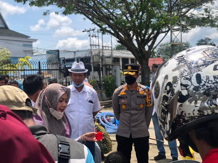 Ketua Kadin Inhil Edy Indra Kusuma Janji akan adakan Lagi Pasar Murah Minyak Goreng