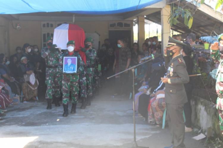 Dandim 0314/Inhil Pimpin Upacara Pemberangkatan Almarhum Kapten Inf Rondang Hutapea