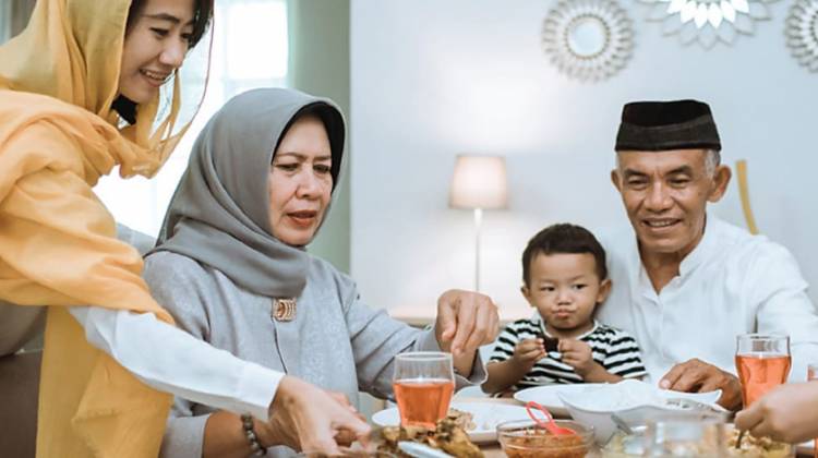 Ini Makanan yang Sebaiknya Anda Konsumsi saat Sahur