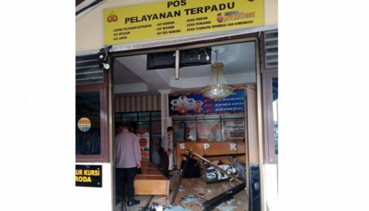 Fitri Ingin Masuk Surga dengan Cara Menabrakkan Dirinya ke Polres Pakai Motor Matic
