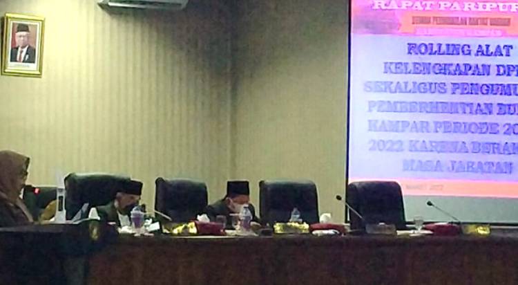 DPRD Kampar Resmi Umumkan Pemberhentian Catur Sugeng Susanto sebagai Bupati Kampar