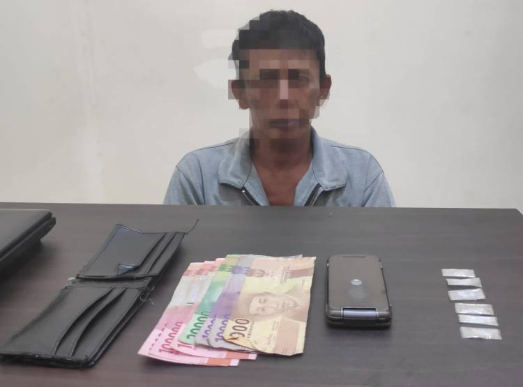 Pengedar Barang Haram di bekuk polisi 