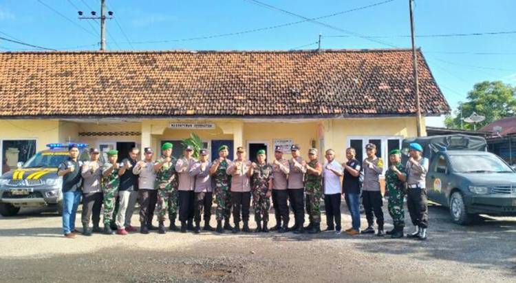 Amankan Ramadhan 1444 H, Polsek Sampang dan Koramil 0828/01 Sampang Gelar Apel Gabungan