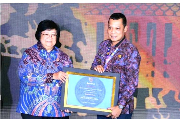 Setelah Satu Dasawarsa Vakum, Kota Pekanbaru Kembali Meraih Adipura