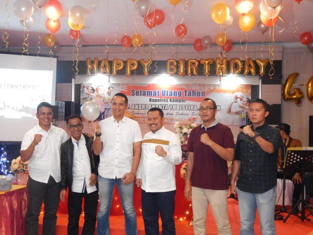 Bupati Kampar dan Forkopimda Rayakan Ultah AKBP Andri Ananta Bersama Keluarga Besar Polres Kampar 