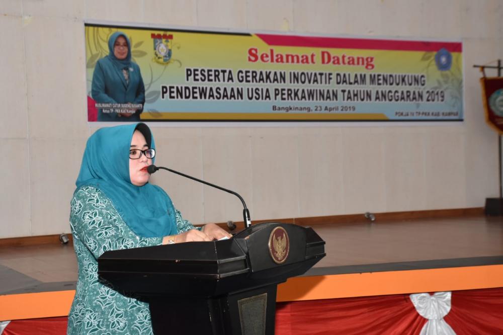 Ketua TP PKK Kabupaten Kampar Buka Sosialisasi Usia Pernikahan Matang  