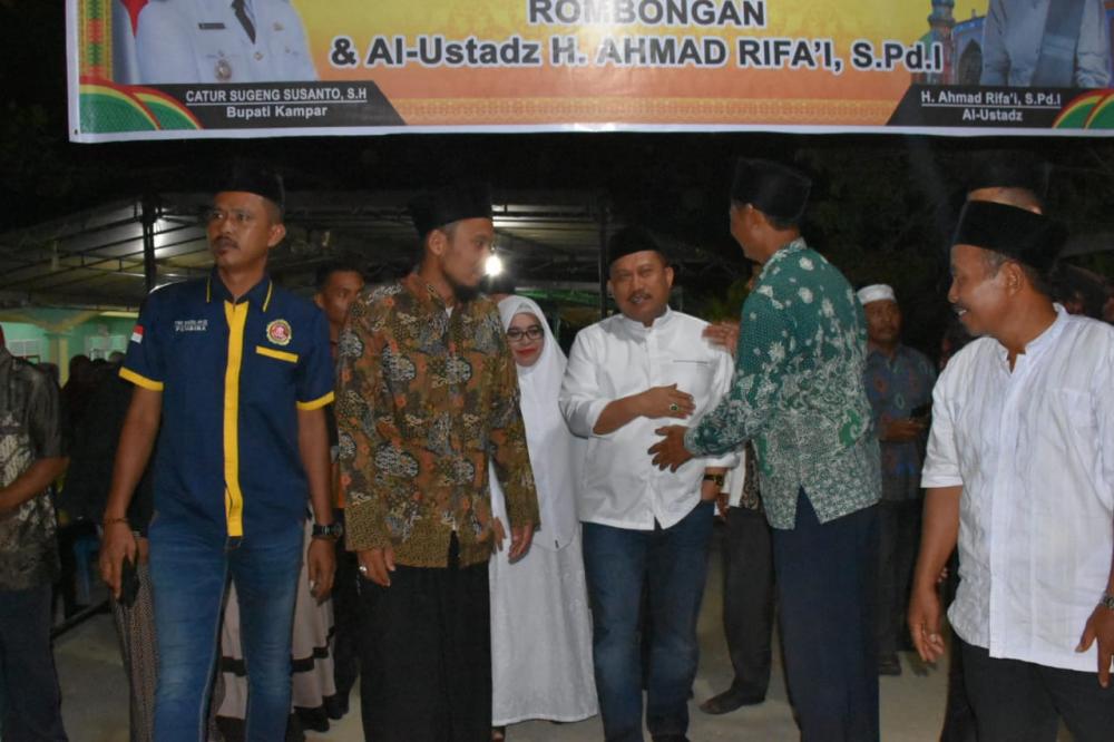 Bupati Kampar : Mari Terus Jaga Silaturahmi dan Ukhuwah Islamiyah.