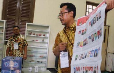 Ketika Pasien Sakit Jiwa Nyoblos; "Saya Duluan Ya, Soalnya Datang Jauh dari Jakarta"