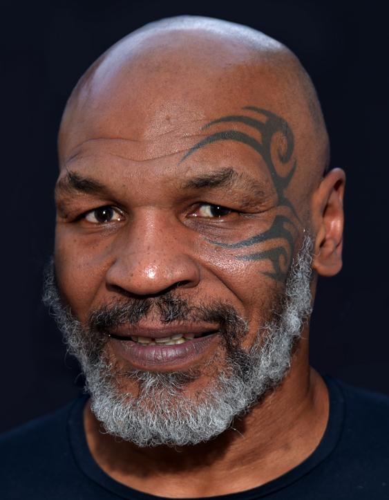 Mike Tyson Berharap Bisa Ngisap Ganja Bareng Bob Marley