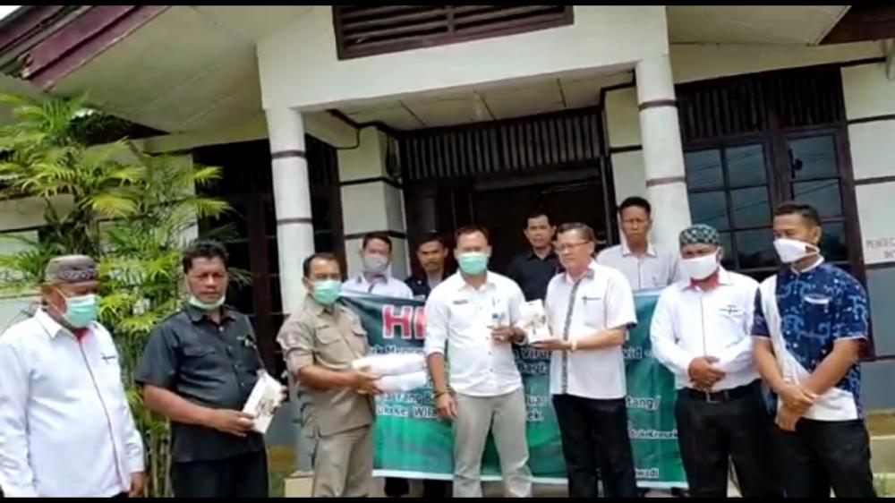 Sediakan 14 Alat Cek Suhu Tubuh dan Bagikan Masker, ini Kata Penghulu Pondok Kresek