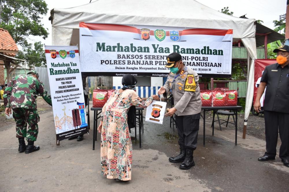 Sambut Bulan Suci Ramadhan Polres Banjar Bagikan Sembako