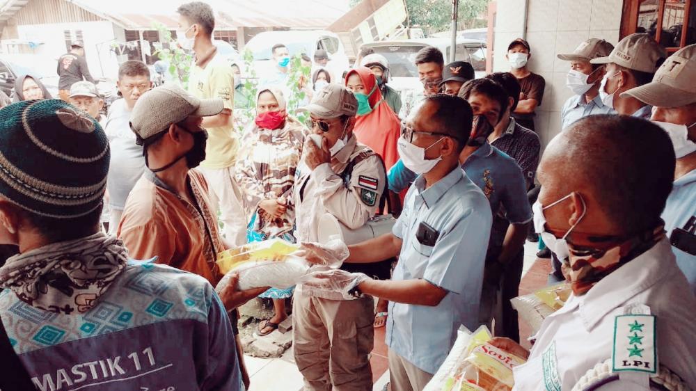 Mantan Bupati Pelalawan, T. Azmun Jaafar Dukung Penuh Husni Tamrin dalam. Pilkada Mendatang