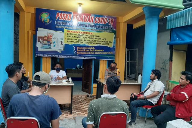 Kapolres Inhil AKBP Indra Duaman Sambangi Posko Covid 19 IWO Inhil